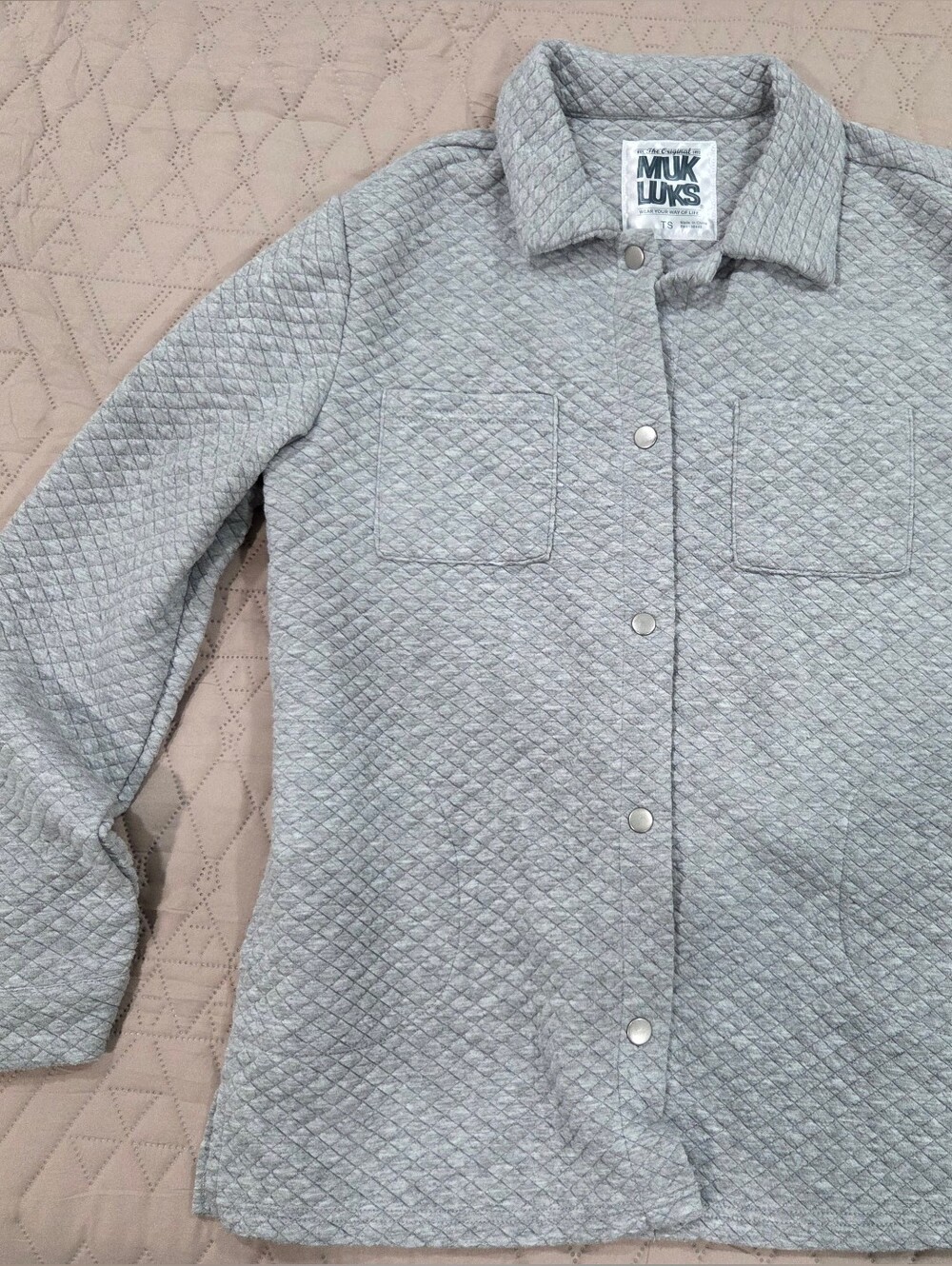 Muk Luks Gray Quilted Knit Snap-Front Shacket Jacket Excellent Condition